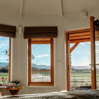 Views from Roundhouse - Laundry retreat